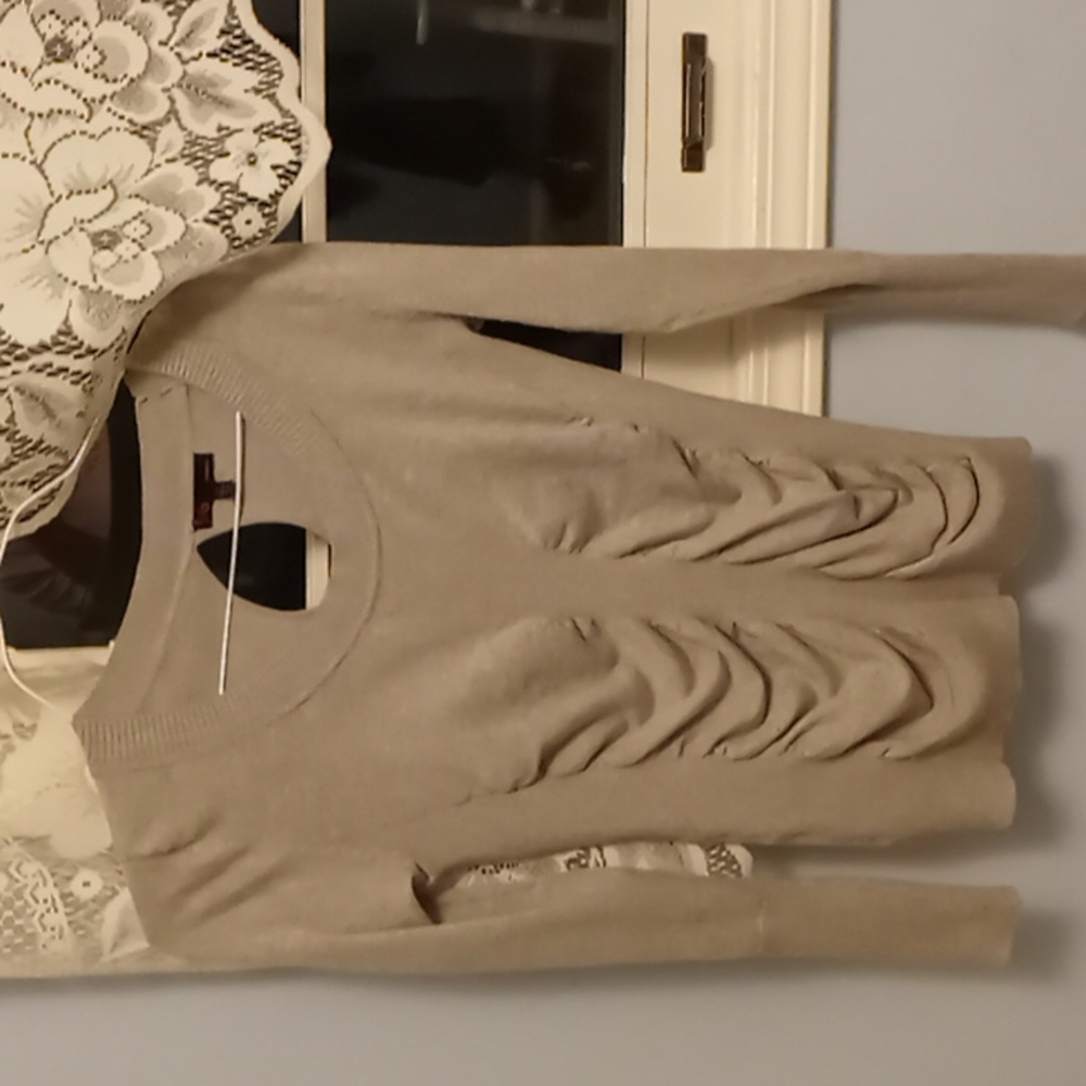 Grey sweater - Picture 3 of 3